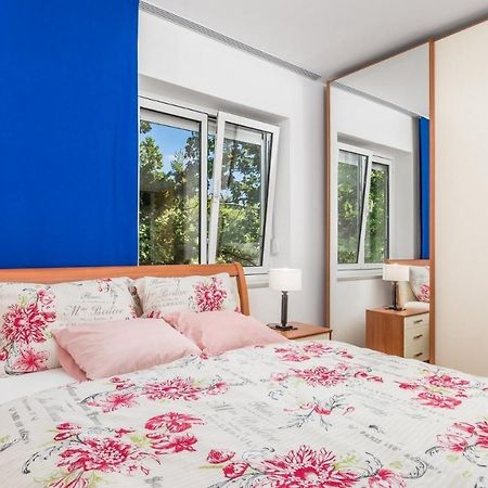 Rona Apartment Smokva 3 Опатия Экстерьер фото